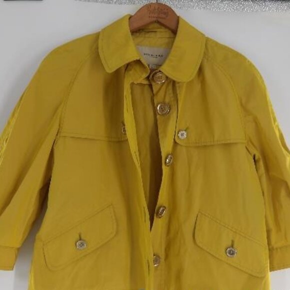 Vintage Y2K Burberry Women's 6 Mustard Yellow 3/4 Sleeve Cropped Rain Jacket - Picture 1 of 11
